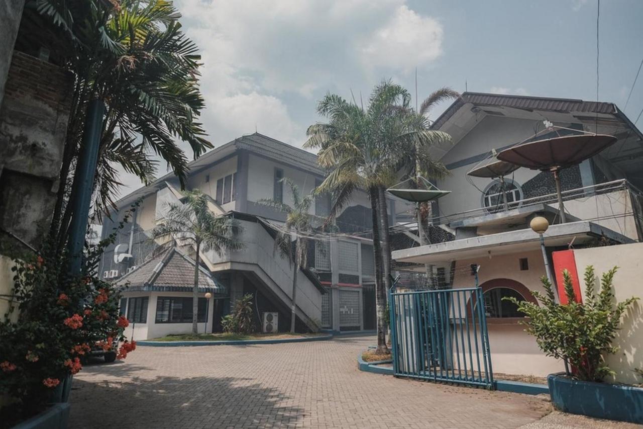 Reddoorz Plus Near Pelabuhan Merak Cilegon Eksteriør bilde